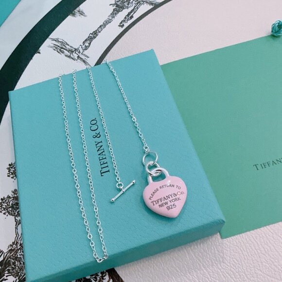 Tiffany & Co. Return to Tiffany Pink Enamel Heart Lock Toggle Necklace 925 Sterl - Picture 2 of 6